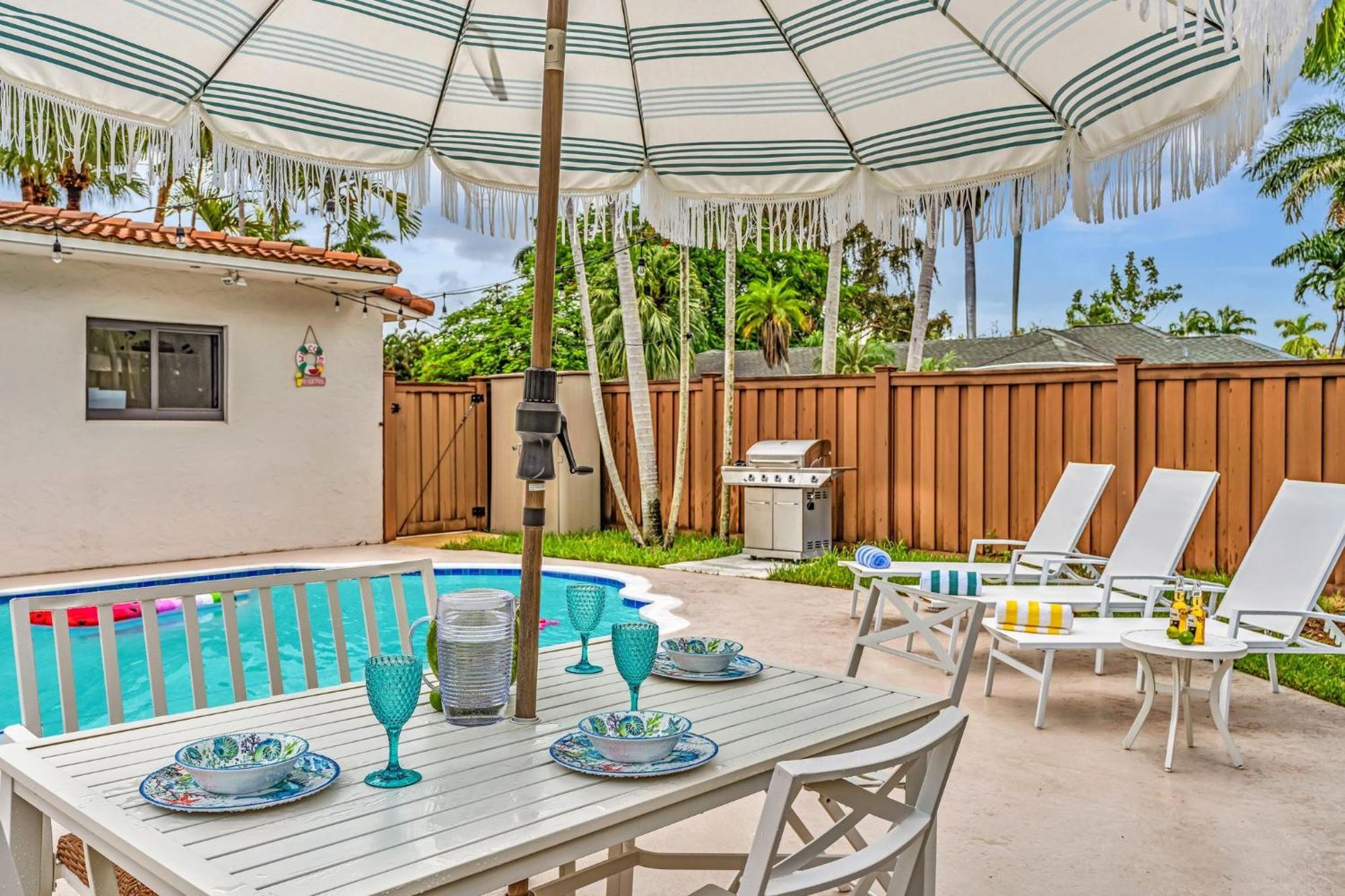 Tropical Oasis With Pool 10 Mins Airport & 5 Mins Beach Hollywood Exterior photo